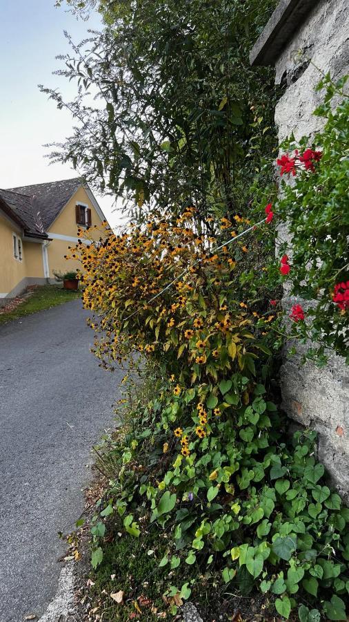 Winzerhaeuschen Kern Appartement Fehring Buitenkant foto